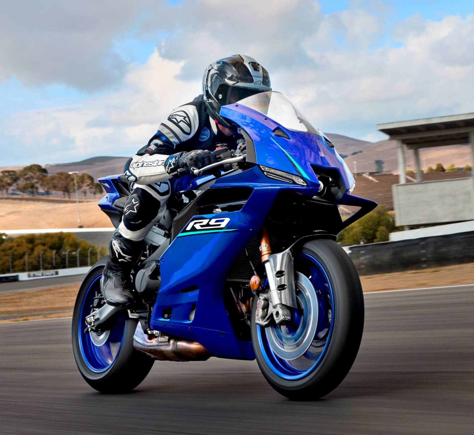 YZF-R9 - バイク・スクーター | ヤマハ発動機