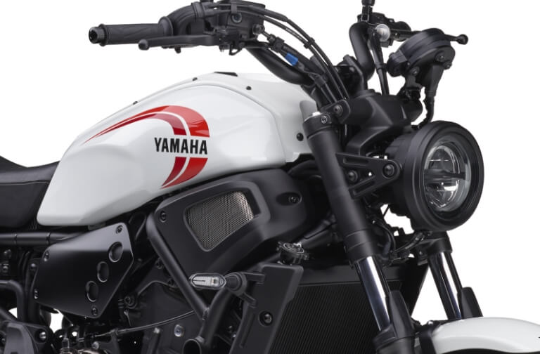 XSR700