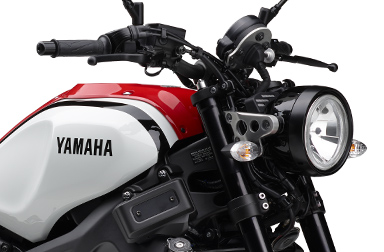XSR900