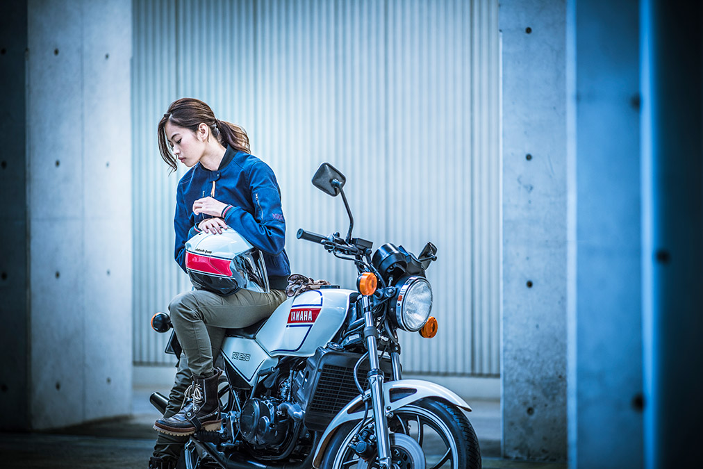 55mph - XSR900 Authentic First photo session with Kyoko Ochiai - バイク・スクーター  | ヤマハ発動機