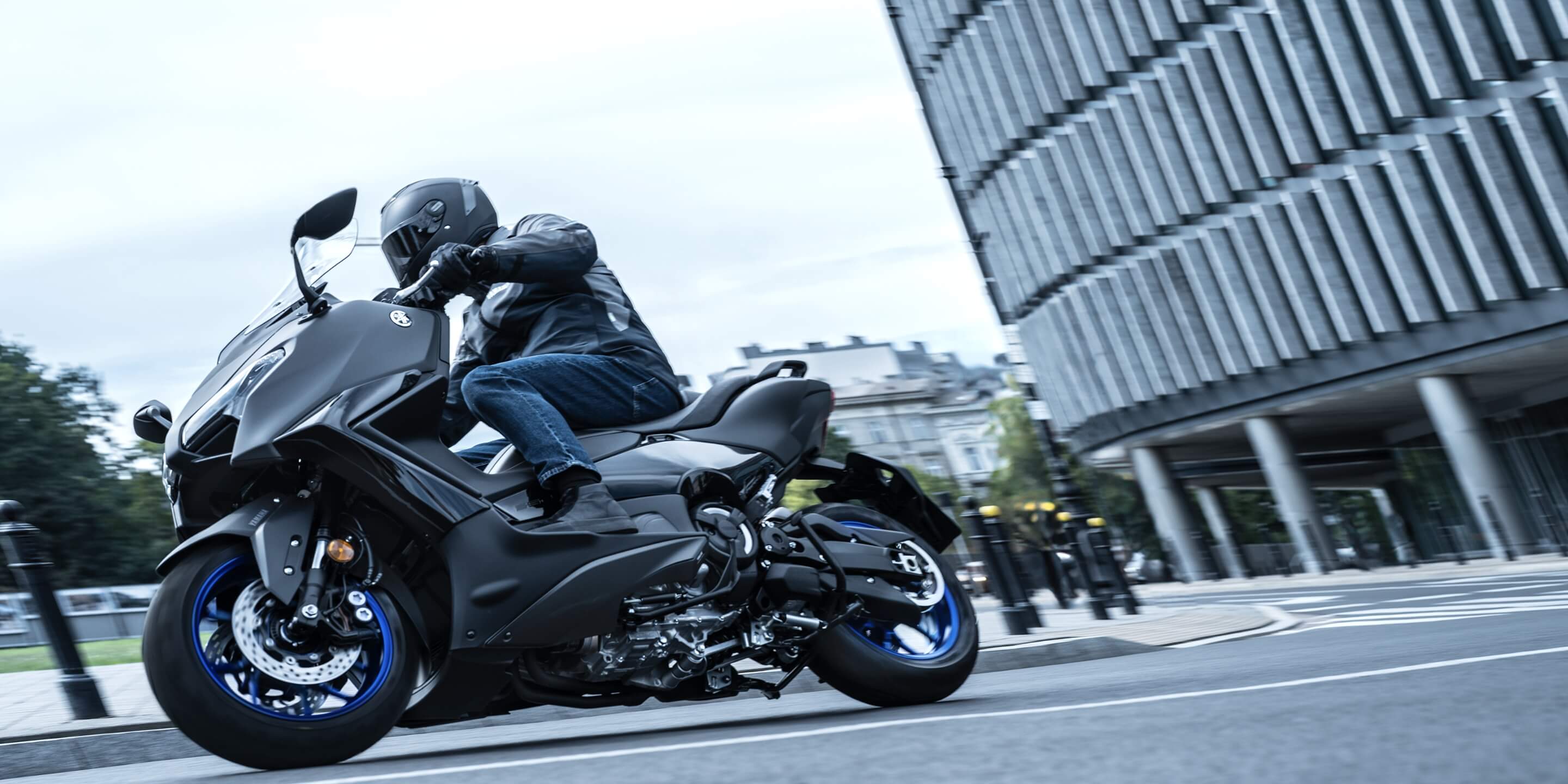 軽快な操作感を実現するアルミ製ダイキャストフレーム