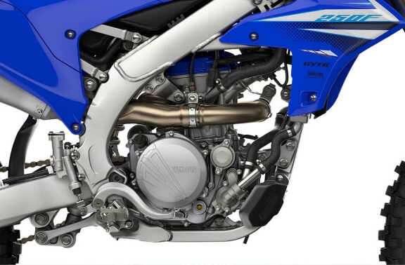 熟成の249㎤ DOHC 4バルブエンジン