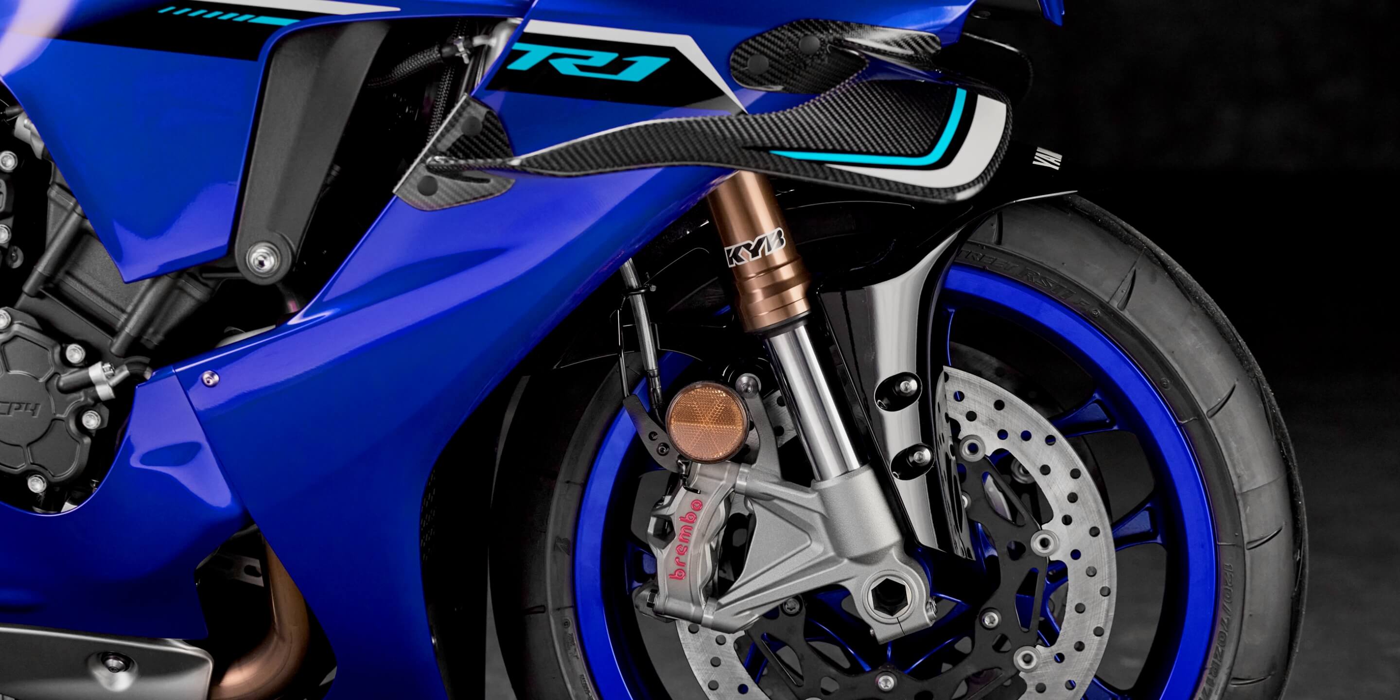 より正確なサスペンション制御を可能にするKYB製倒立式フロントサスペンション