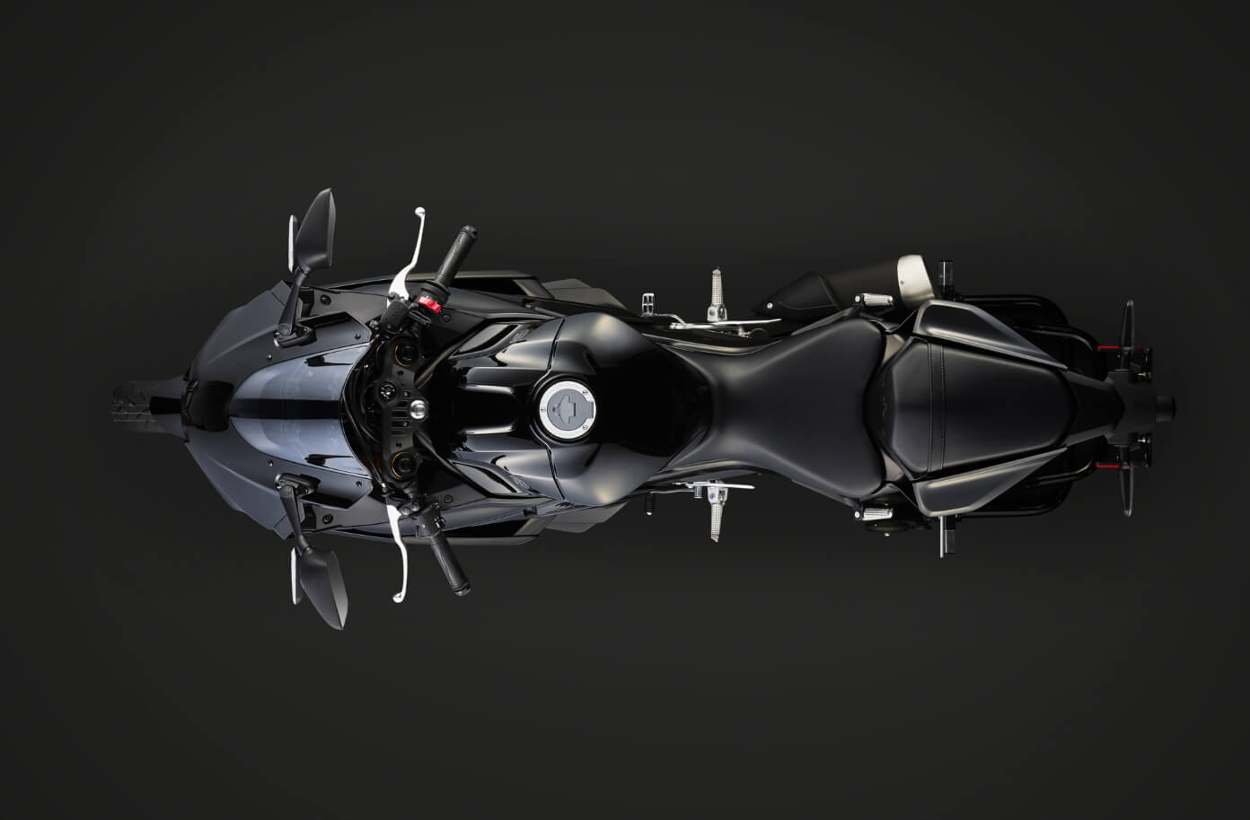 R-DNAを継承・進化させた新世代Rデザイン