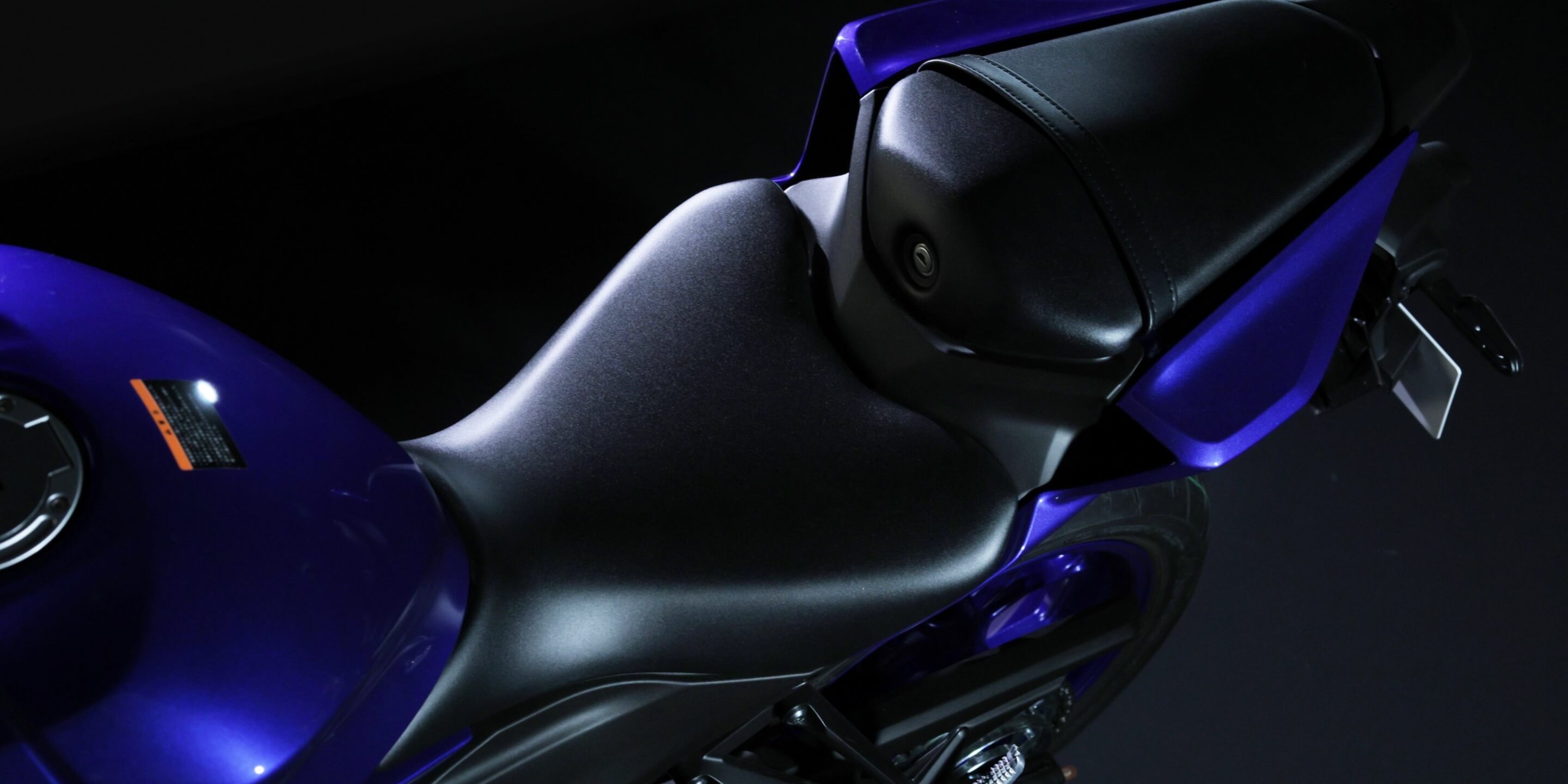 快適な座り心地を実現するタンデムシート