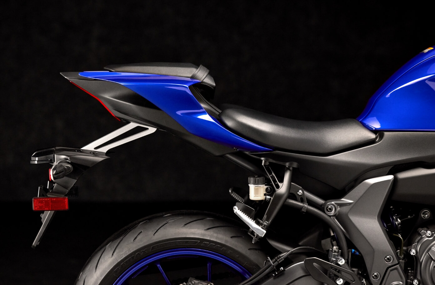 フロントフェイス