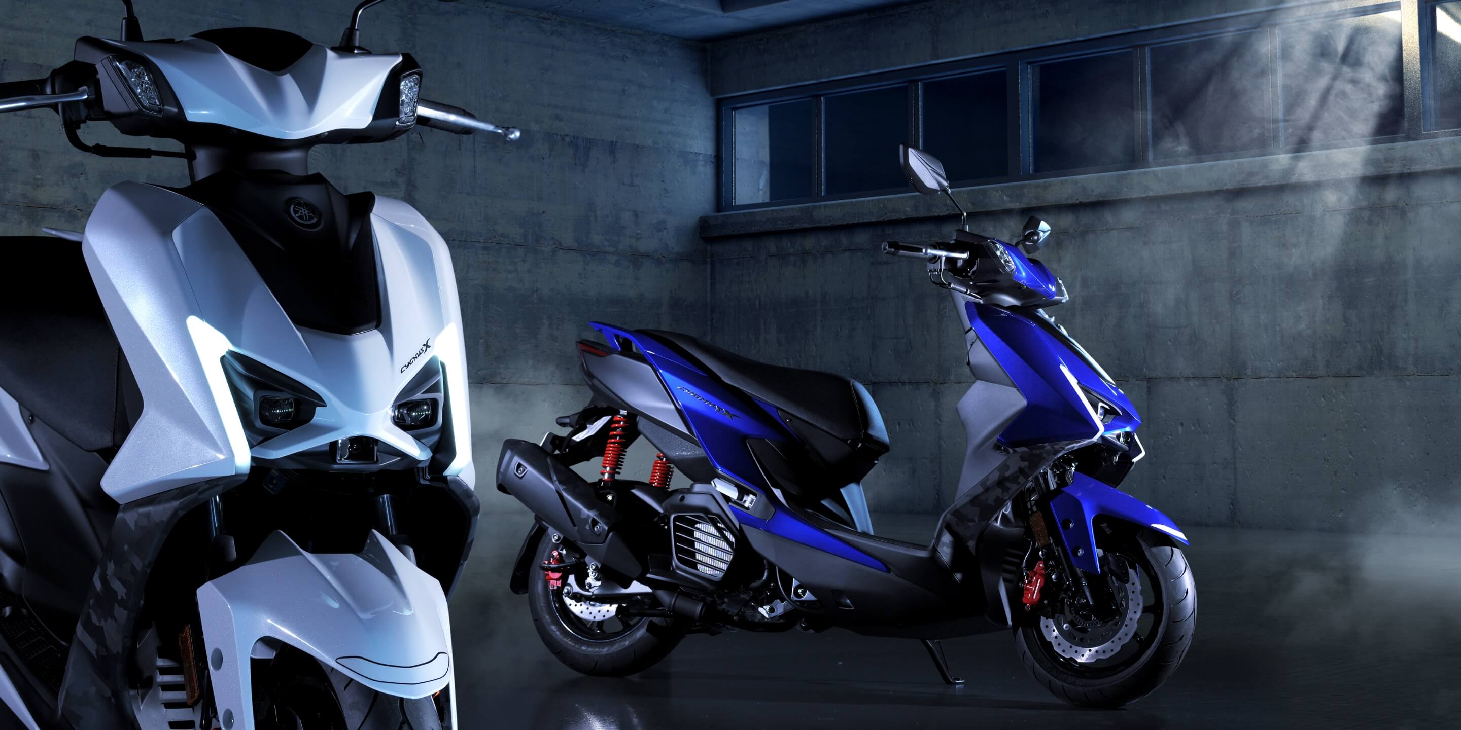 走りの情熱を掻き立てる、前方集中型フロントフェイス