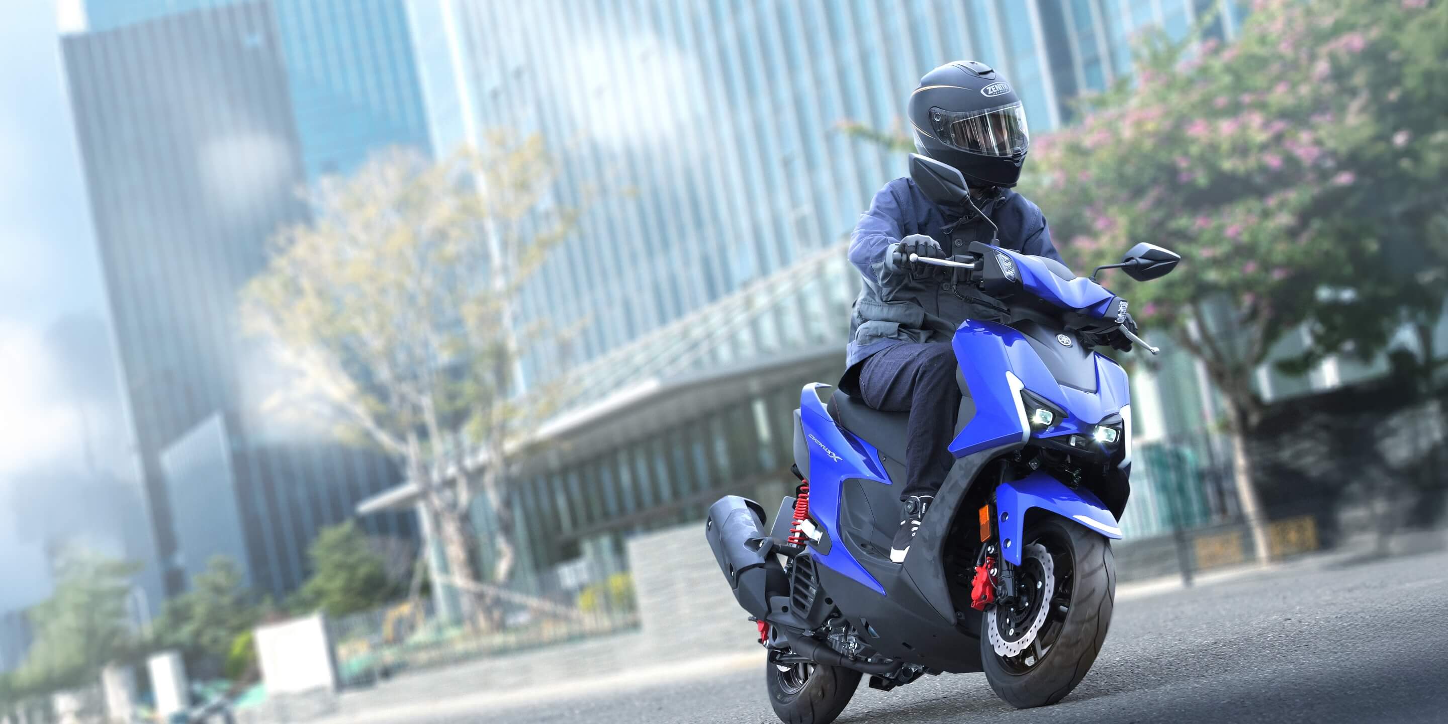 CVTを最適化した"BLUE CORE"エンジン