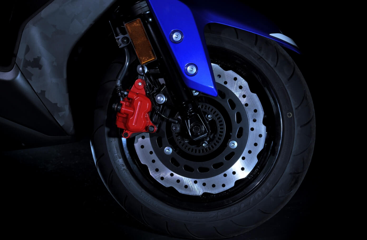 機敏なハンドリングを飛躍させる、充実の足まわり