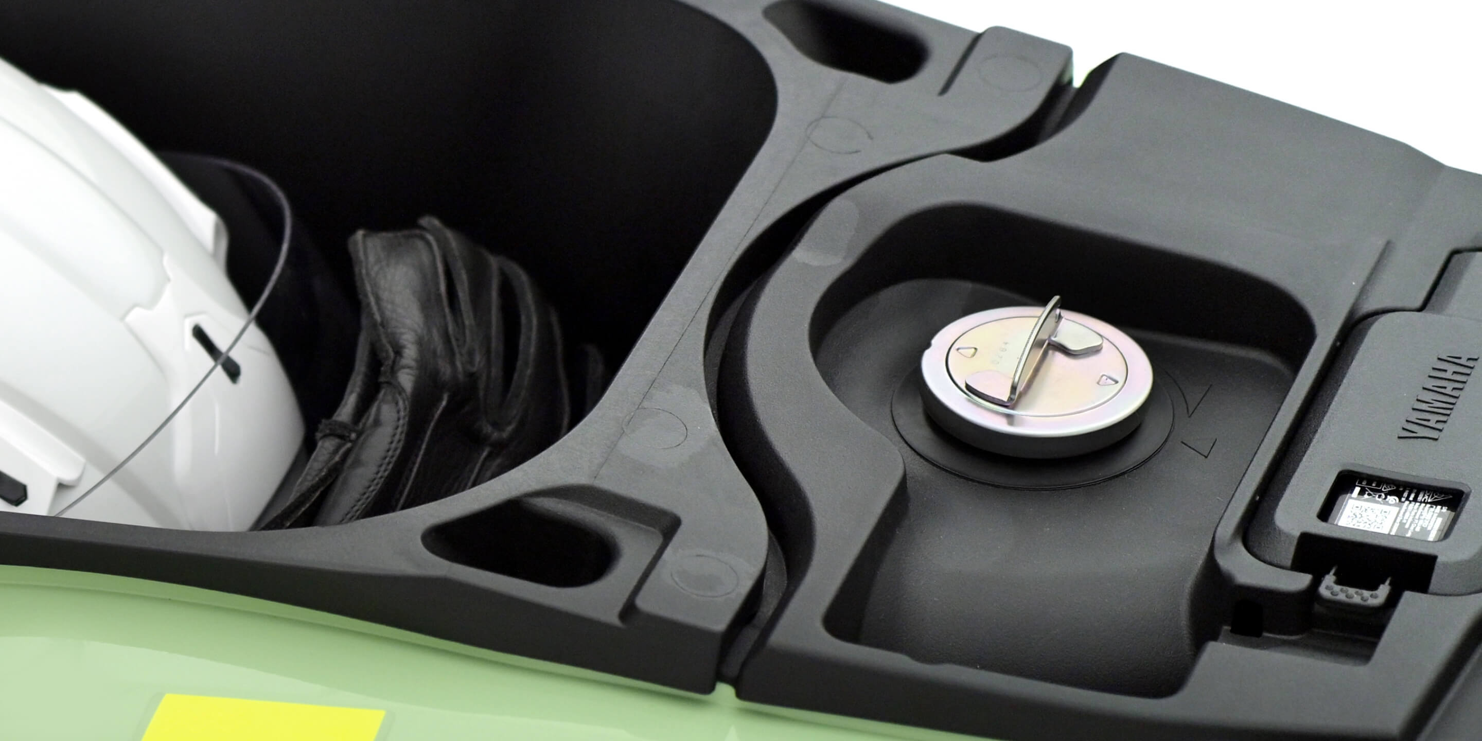 給油の手間を減らす、5.1Lガソリンタンク