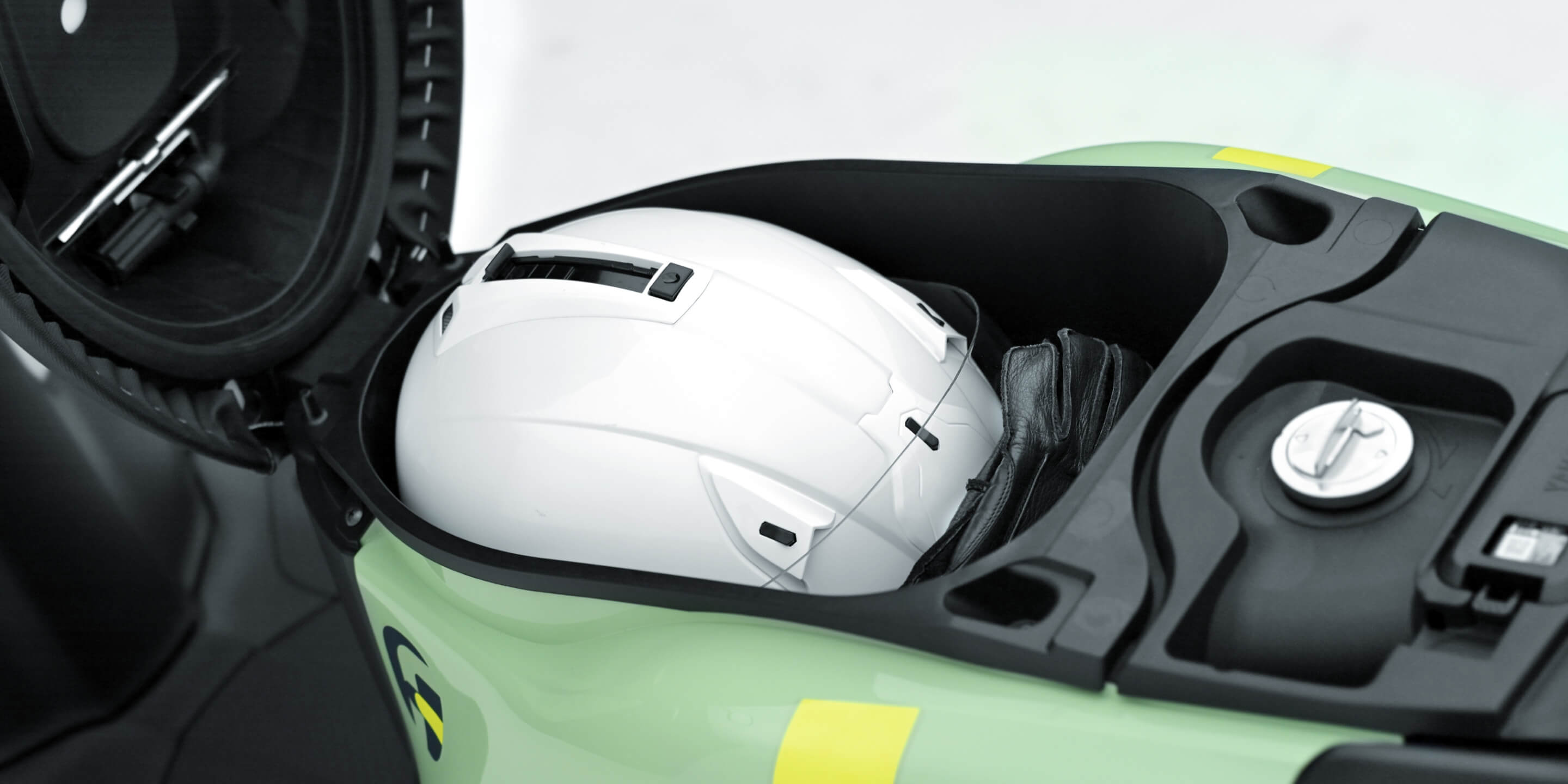 19.1L容量シート下トランク