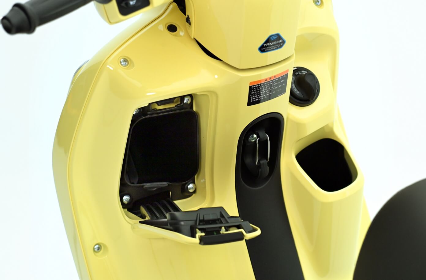 フロントポケット(開)