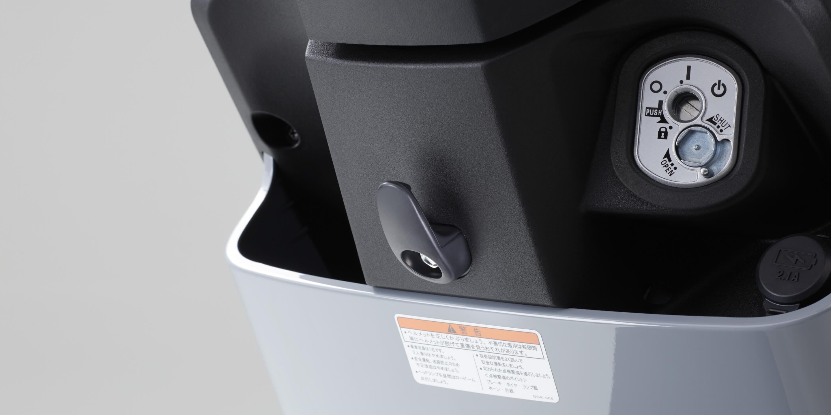 さっと荷物を掛けられる大型フック