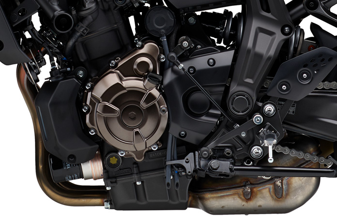 水冷・DOHC・直列2気筒・4バルブ・フューエルインジェクション搭載エンジン