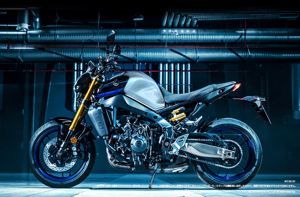 美品 7月発売予定 MT-09 SP RN69J メーターバイザーロングセット スモーク 取り付けキット バイク