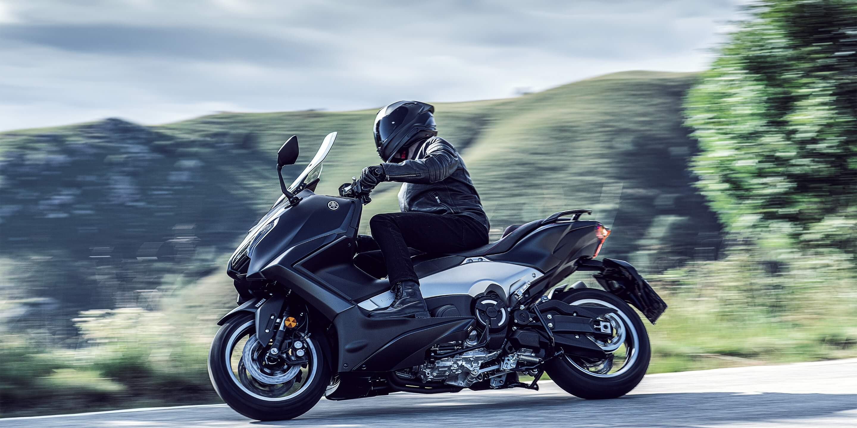 パワフルでスポーティな走行を実現するエンジン