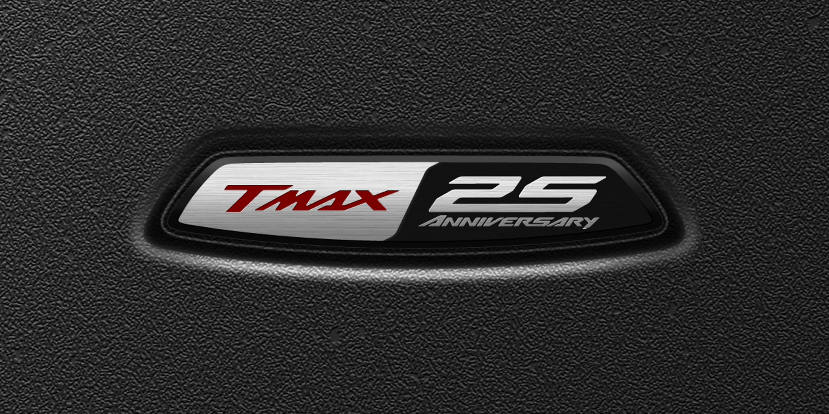 25周年を記念するオリジナルエンブレム