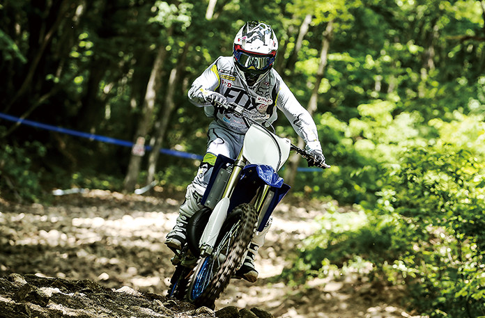 写真はYZ125X
