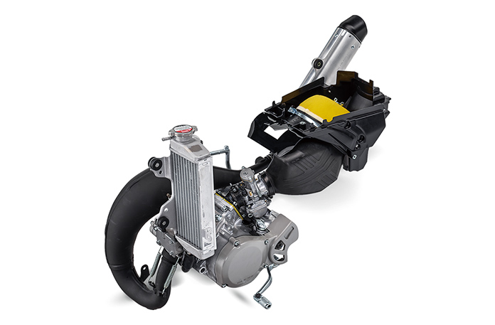 キッズの情熱に応えるパワフルな64cm³ YPVS 採用エンジン