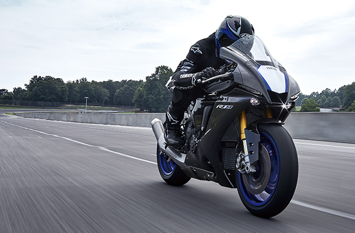 YZF-R1そのデザインはMotoGPマシン直系