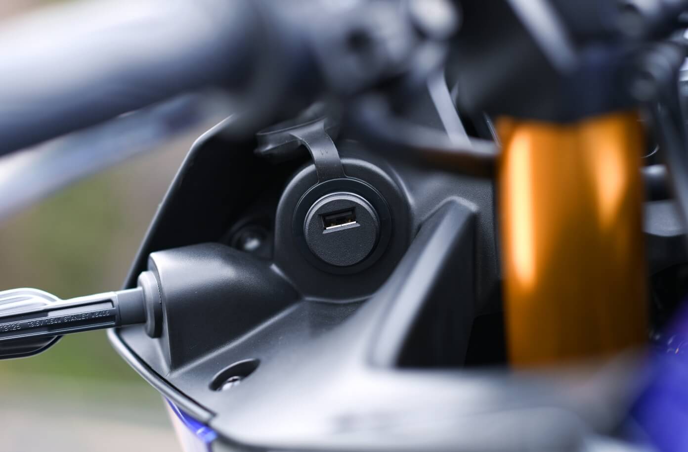 日常使いの利便性が向上する充電ソケット