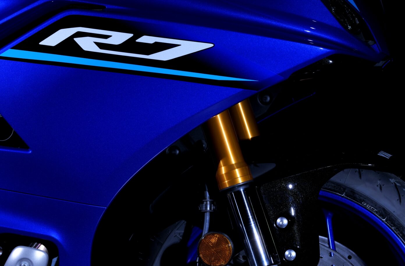 軽量化を実現した倒立式フロントサスペンション