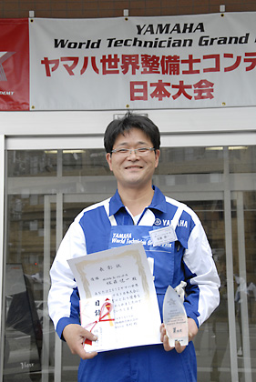 仙台市・ティーズセンター店の佐藤健一さんが日本代表者として