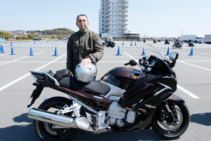 TDM850にお乗りの男性