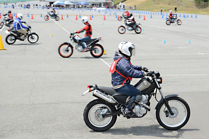 大磯会場は隣でニューモデル試乗会を併催中でした。