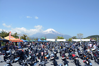 気持ちのよい見事な五月晴れ。