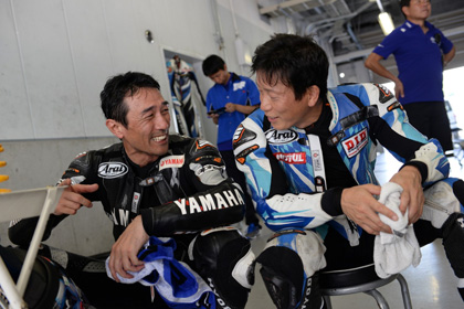 #14「team R1 ＆ YAMALUBE」は、R1の走行実験を担当し