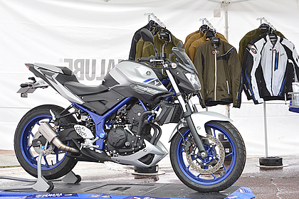 MT-03/MT-25用の新規アクセサリーに加え、YZF-R25/R3と共通で取り付け可能なアイテムも