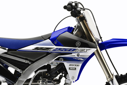 「YZ250FX」ディープパープリッシュブルーソリッドE(ブルー)