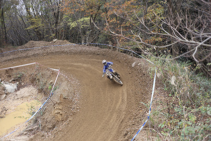 午前中はフルサイズモトクロッサーが参加するBレースからスタート