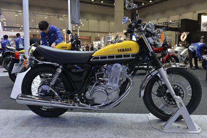 「SR400 60th Anniversary」にはシンプルに