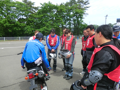 基本である乗車姿勢からスタート