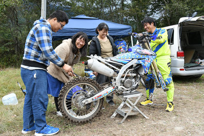 「YZ450FXを試乗したところ、ものすごく乗りやすいし、ライン選びたい放題！