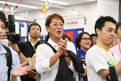 見事な腕前に応援に駆けつけていたYSP川崎中央の山崎会長も大きな拍手！