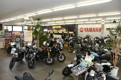 YSP川崎中央さんには、ヤマハの企業ミュージアム・コミュニケーションプラザと同じくらい（？）ヤマハモデルがそろっていますよ。