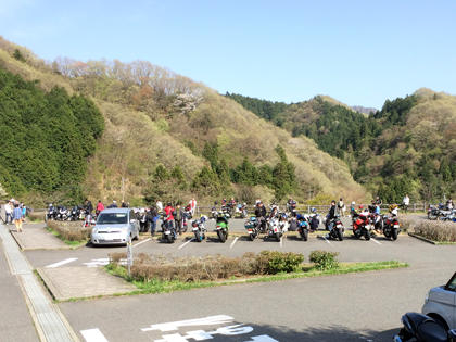 鳥居原園地(鳥居原ふれあいの館)