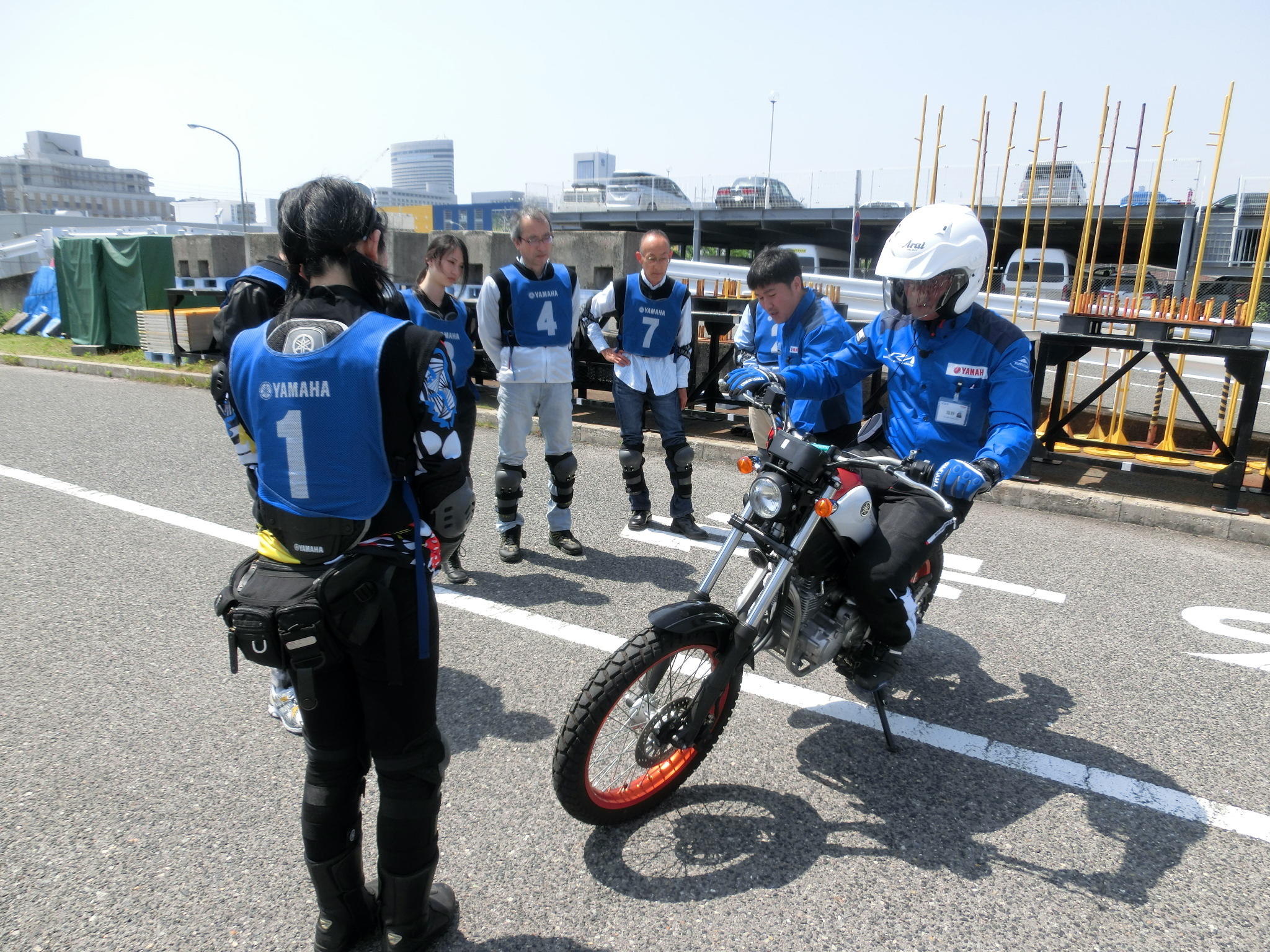 まずは、基本の乗車姿勢から