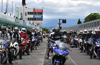 YZF-Rファミリー大集合！