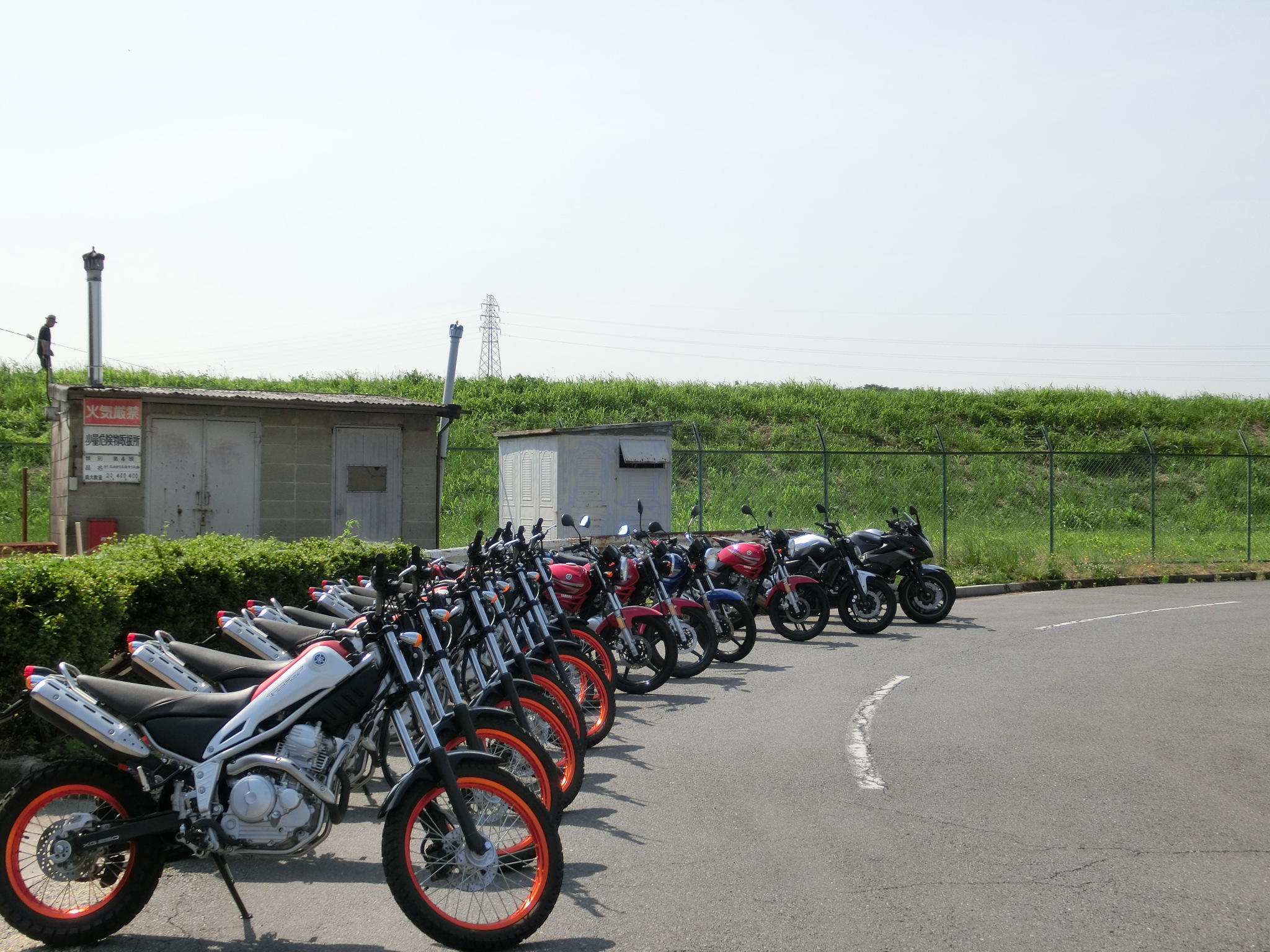 坂道発進が苦手な方必見 前田先生が教える坂道発進の基礎 大人のバイクレッスン 京都 神戸 ヤマハ バイク ブログ ヤマハ発動機株式会社