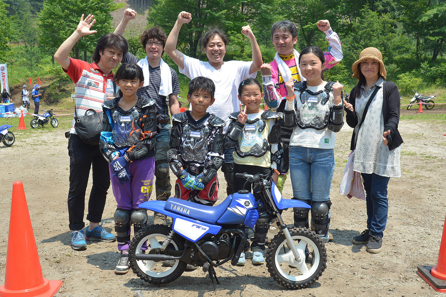 普段は見せないキリッとした表情や、みるみる上達していくお子さんたちの姿に、炎天下でサポートくださっていた保護者のみなさんも、いや、保護者のみなさんの方が、満足そうでした