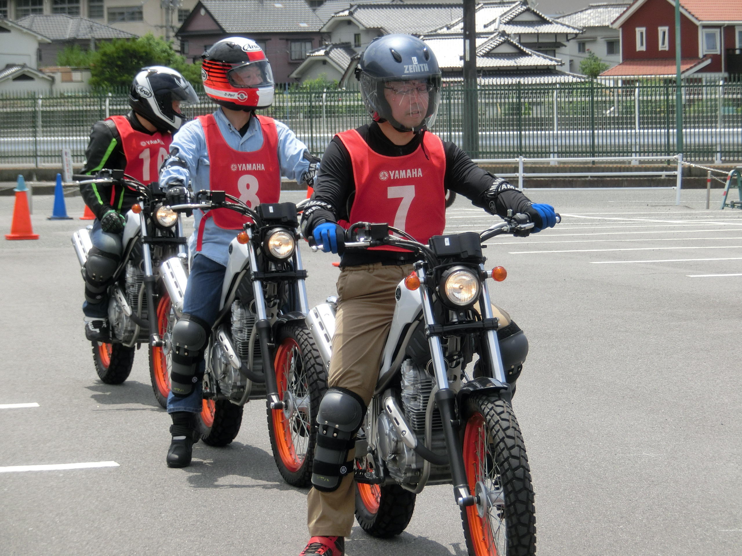 最初「バイク免許を取る！」って言うと、危ないからと親に反対されることもあるけど、<strong>こういった機会を使って、安全で正しい乗り方をしっかり身につけられれば、親も安心</strong>だよね◎