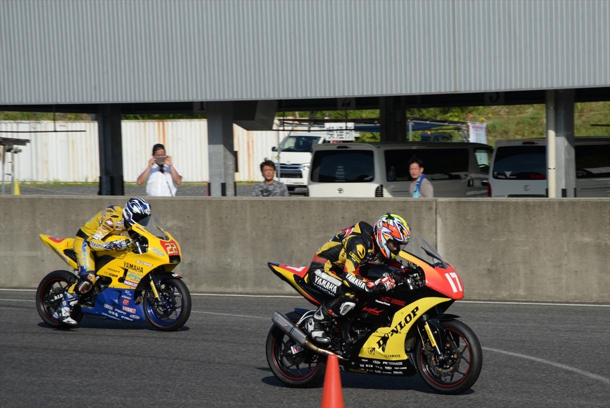 自分達が走ったコースを自分達と同じバイクをベースにした車両が圧巻の走りを見せる！！