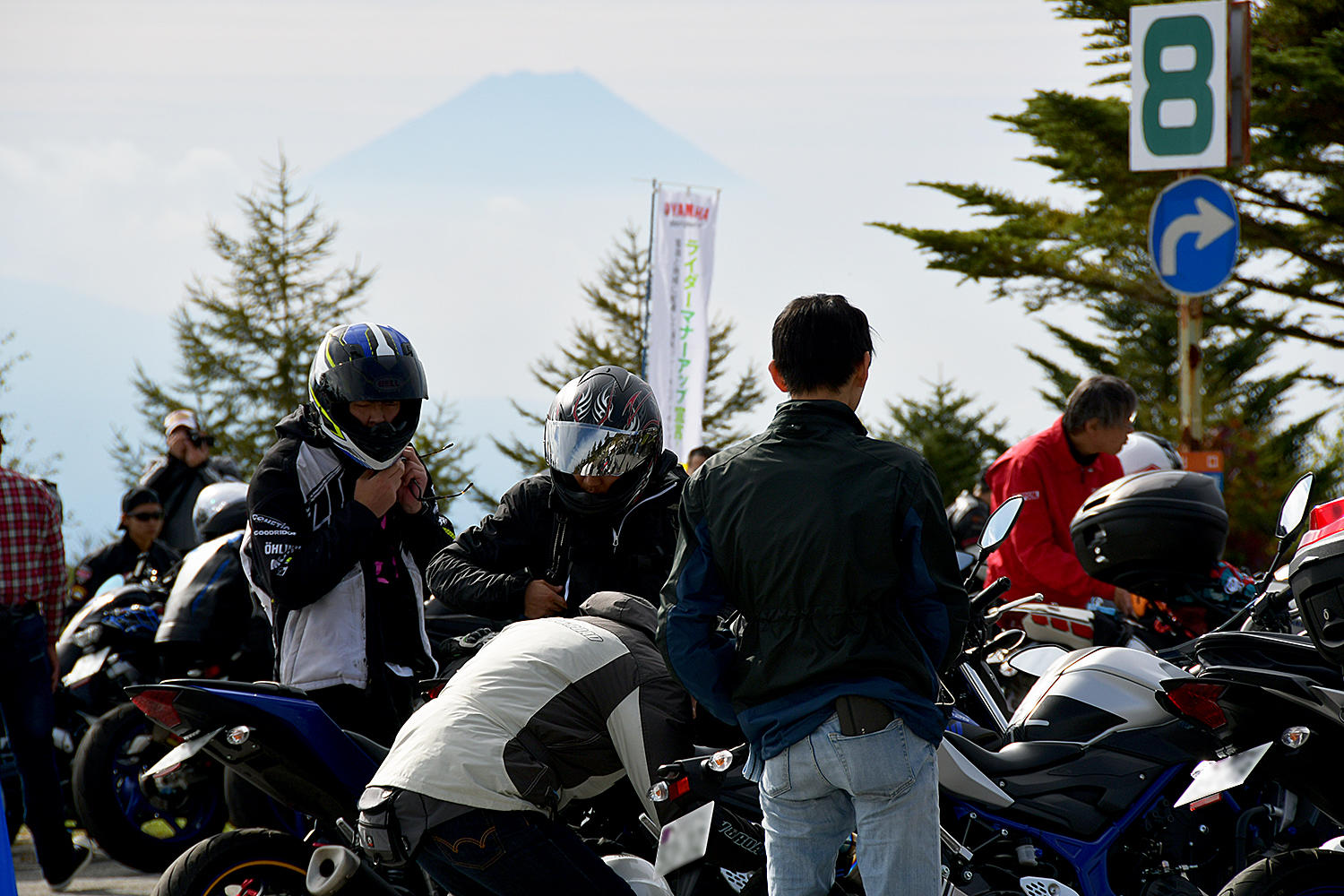 朝から、富士山が顔をのぞかせていました。幸先イイ感じです