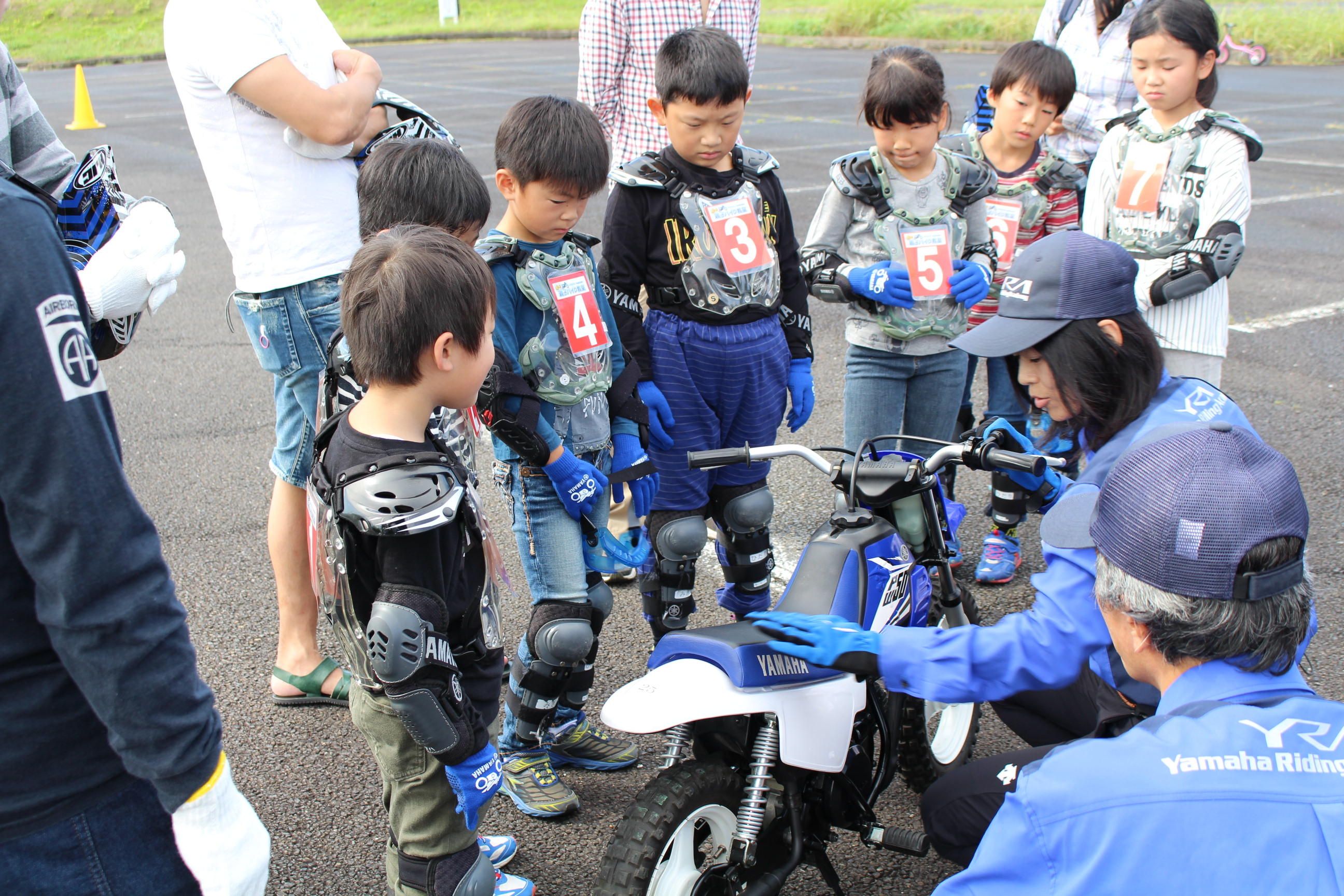 バイクと自転車の違いって何かな？操作方法はどんなかな？バイクの特性や乗る時のポイントについて学びましょう