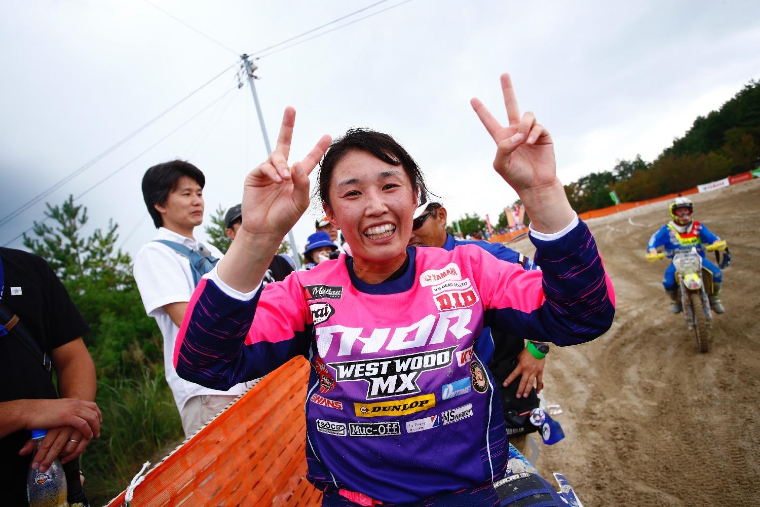 緊急企画 女子モトクロス世界チャンピオンのキアラ選手に 安原さや選手が聞きたいことを全部聞く ヤマハ バイク ブログ ヤマハ発動機株式会社