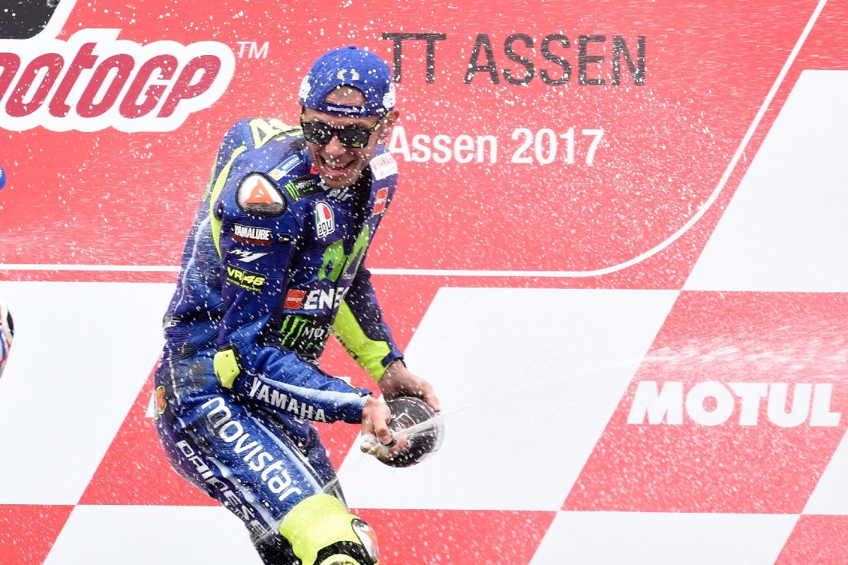 ちなみに500勝達成に最も貢献しているライダーがバレンティーノ・ロッシ選手。その数55勝！